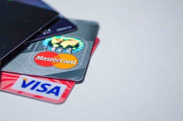 ディズニープラスのクレジットカード以外の支払い方法はデビットカード決済